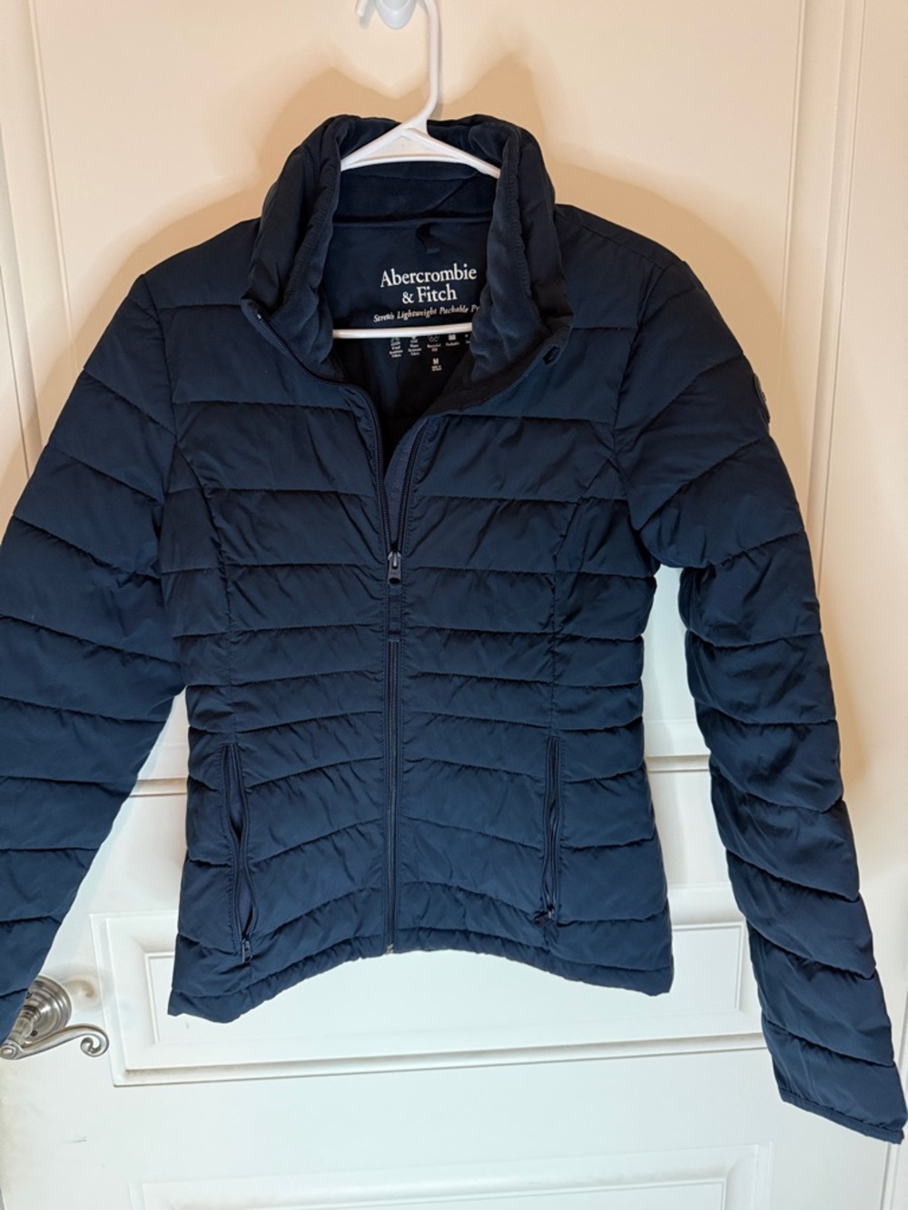 Abercrombie & Fitch Women's Dark Navy Quilted Packable Puffer